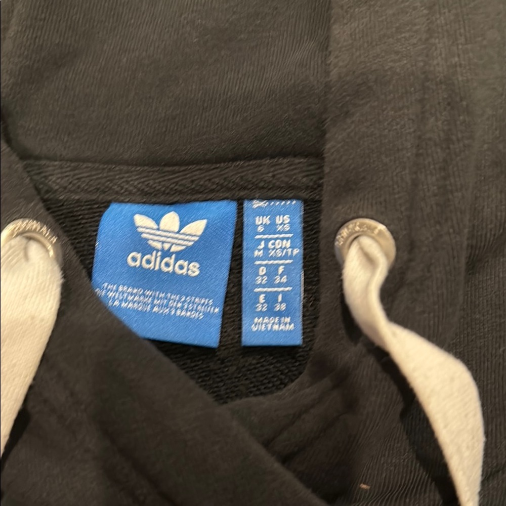 Adidas Black and White Cropped Jacket - Picture 2 of 3